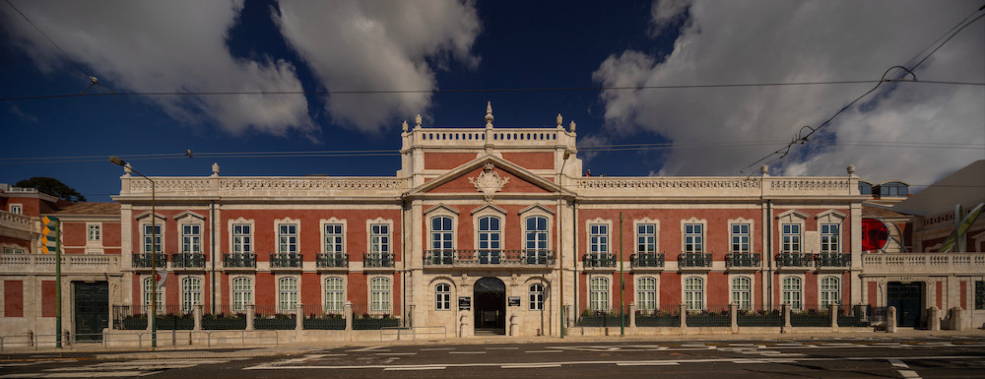 Building MACAM (palace)